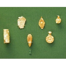 Gold jewelry from Alalakh, solar disc, eye, zigzap patterns